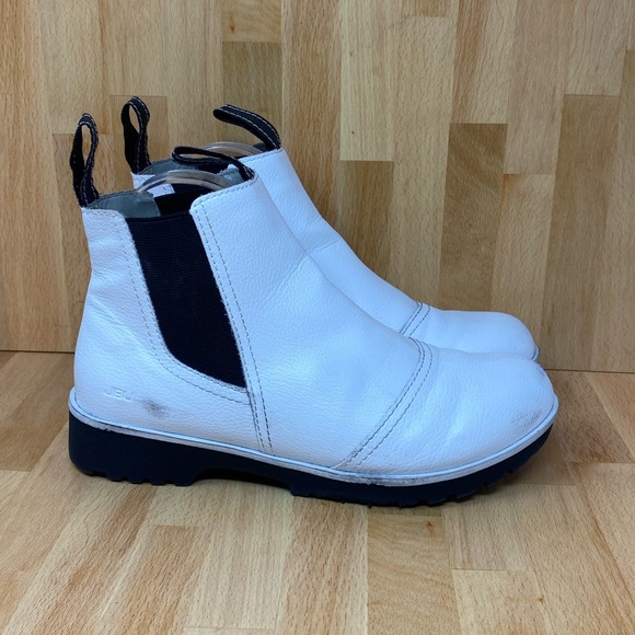 JBU Boots - Picture 5 of 10